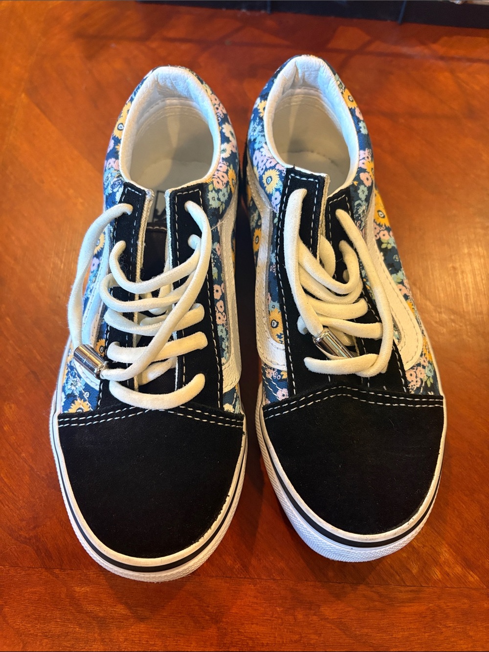 NWOT Kids Vans ‘Old Skool Floral’